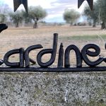 Cartel de calle y número. acabado pavonado