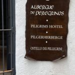 Cartel realizado para un albergue de peregrinos.